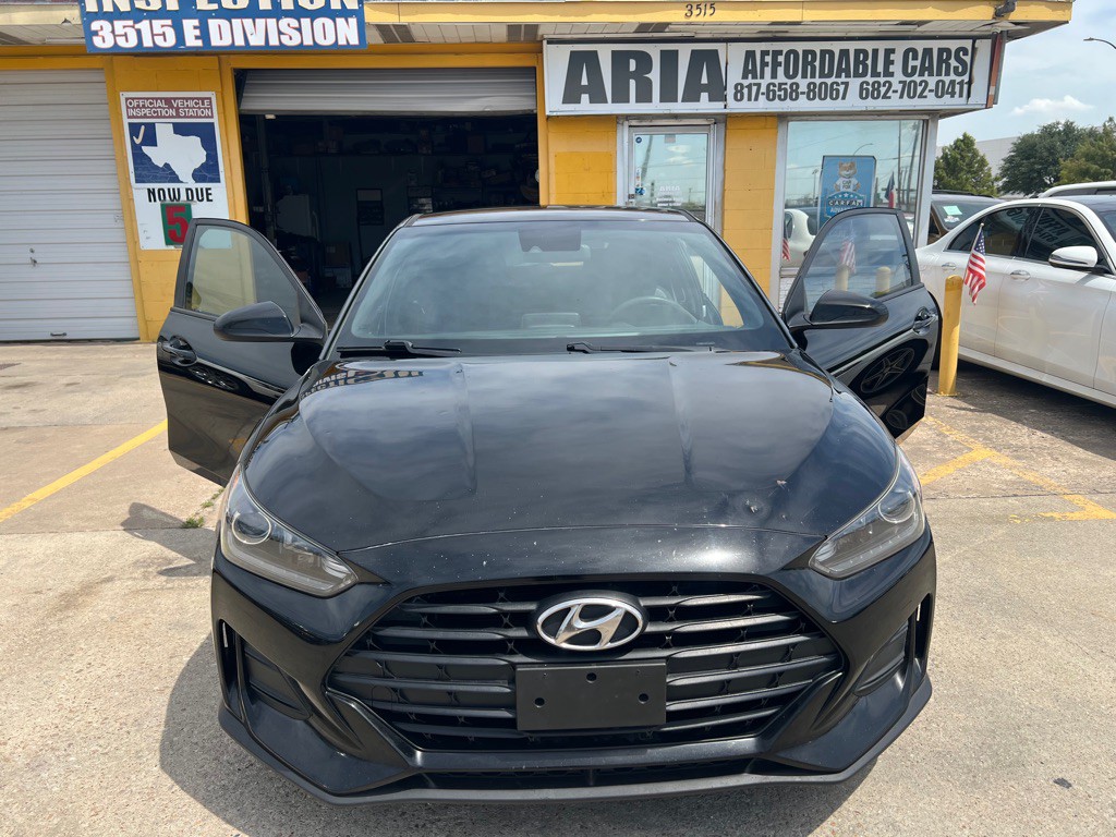 2019 Hyundai Veloster Image 8