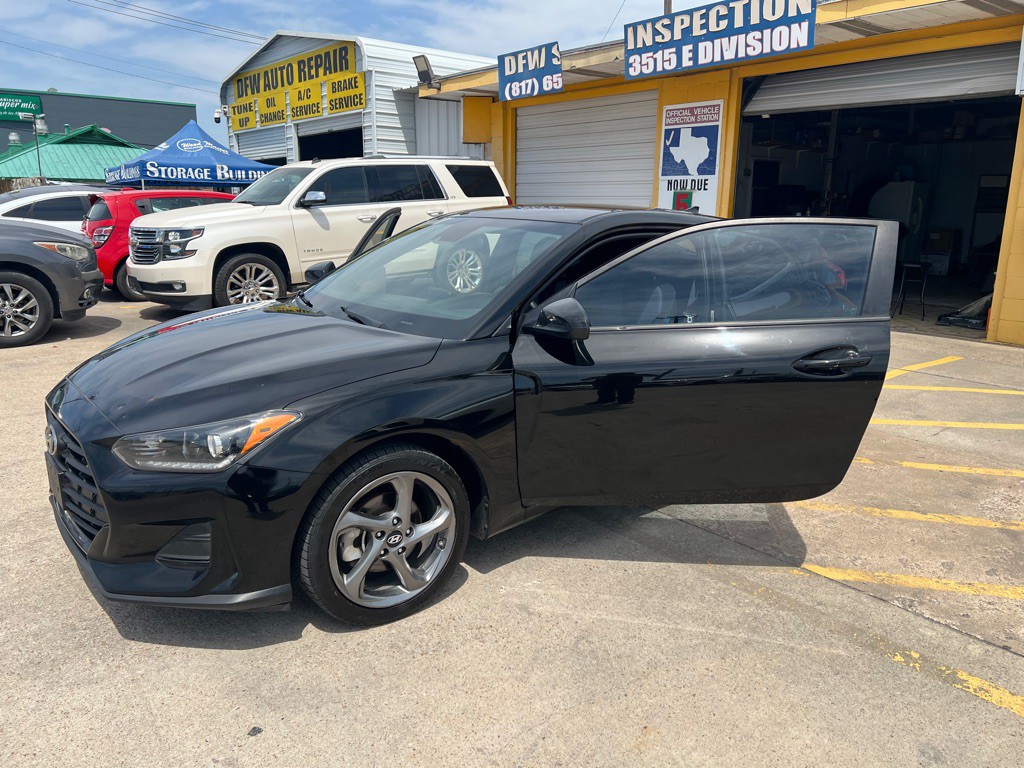 2019 Hyundai Veloster Image 9