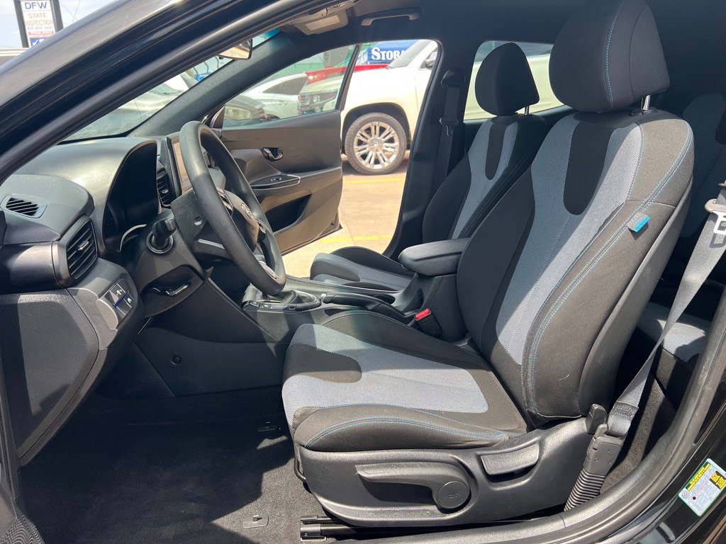 2019 Hyundai Veloster Image 13