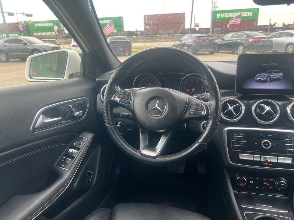 2019 Mercedes-Benz GLA-Class Image 17