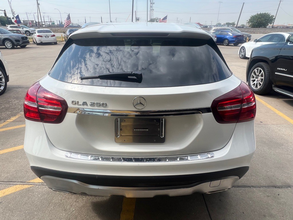 2019 Mercedes-Benz GLA-Class Image 6