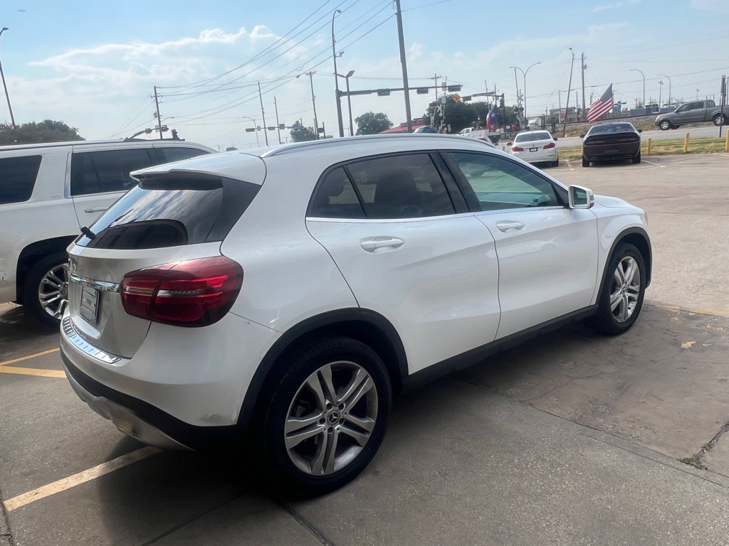 2019 Mercedes-Benz GLA-Class Image 7