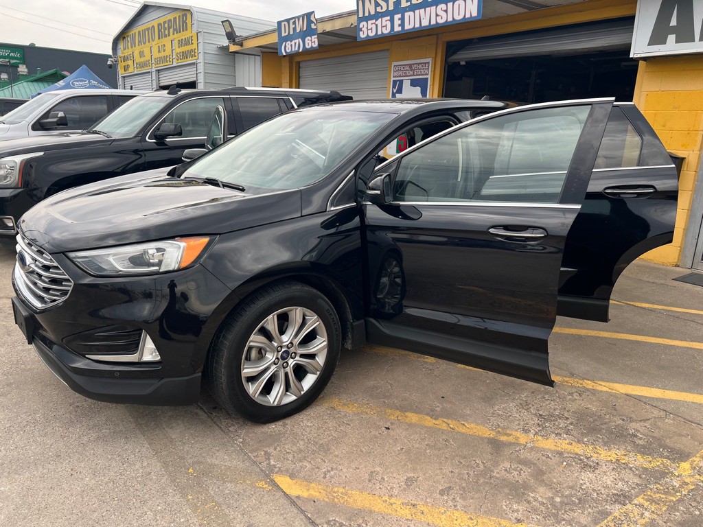 2020 Ford Edge Image 9
