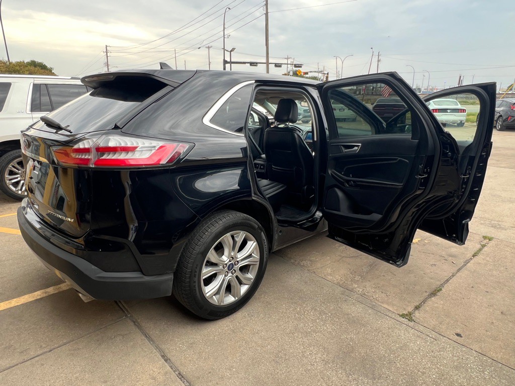 2020 Ford Edge Image 12