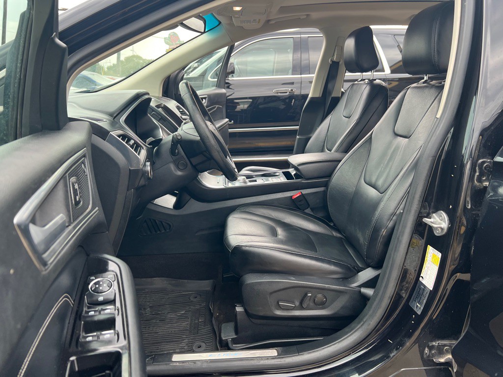 2020 Ford Edge Image 13