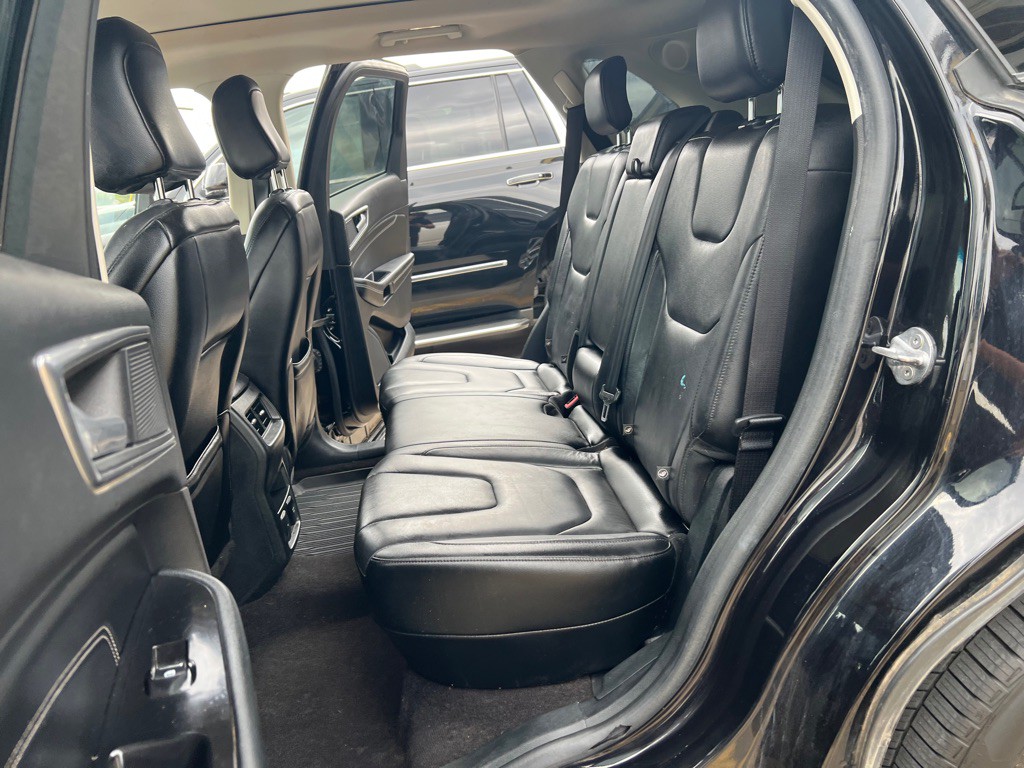 2020 Ford Edge Image 14