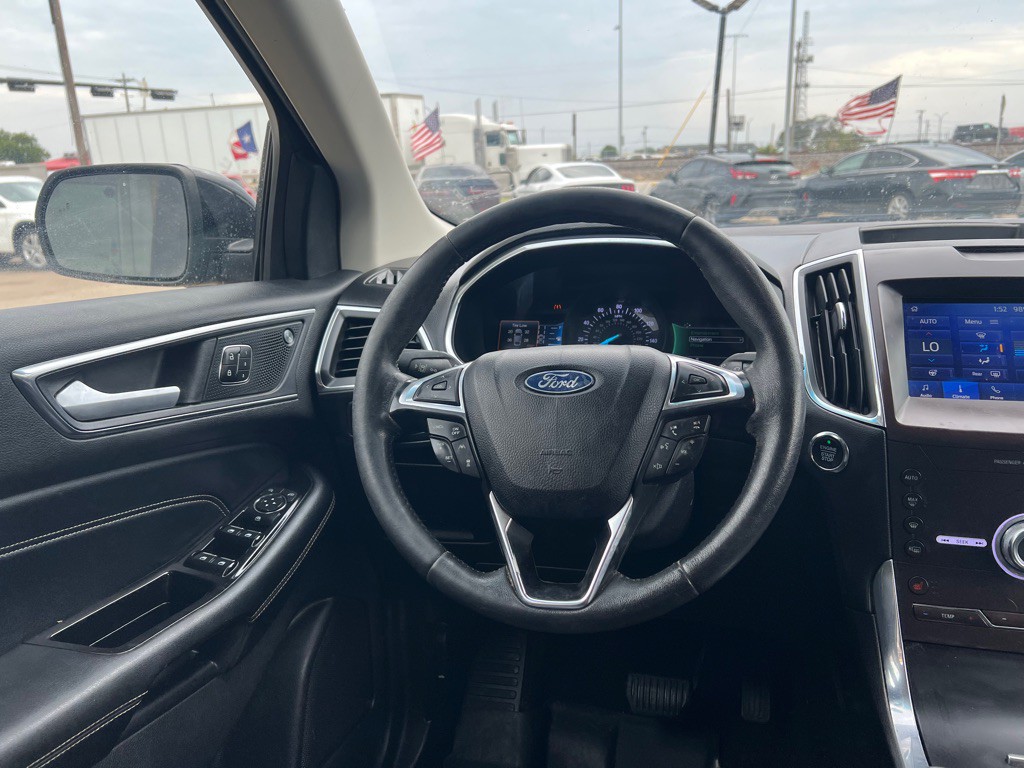 2020 Ford Edge Image 17