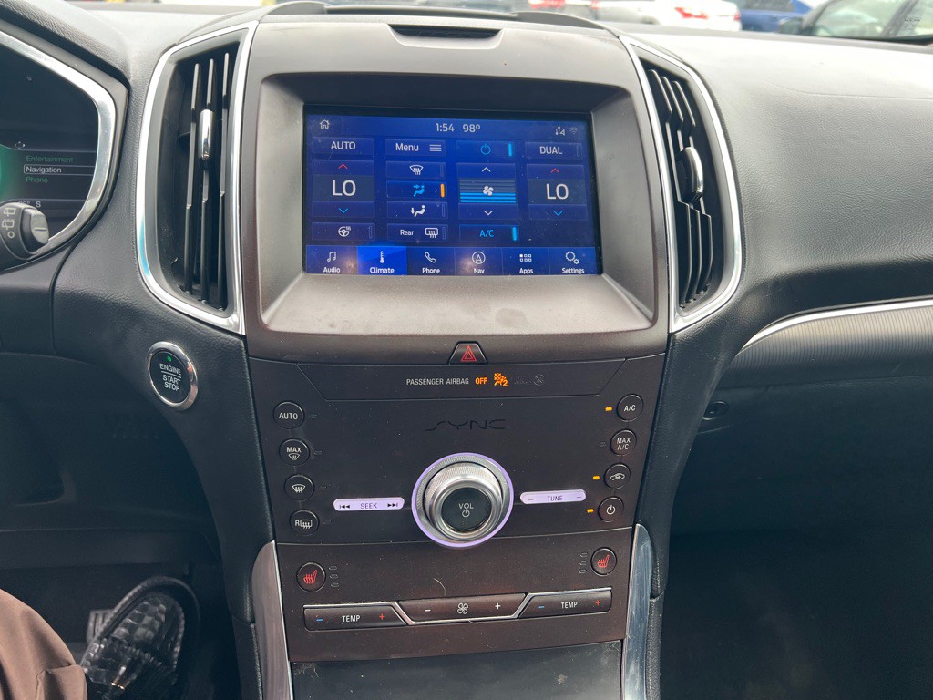 2020 Ford Edge Image 20