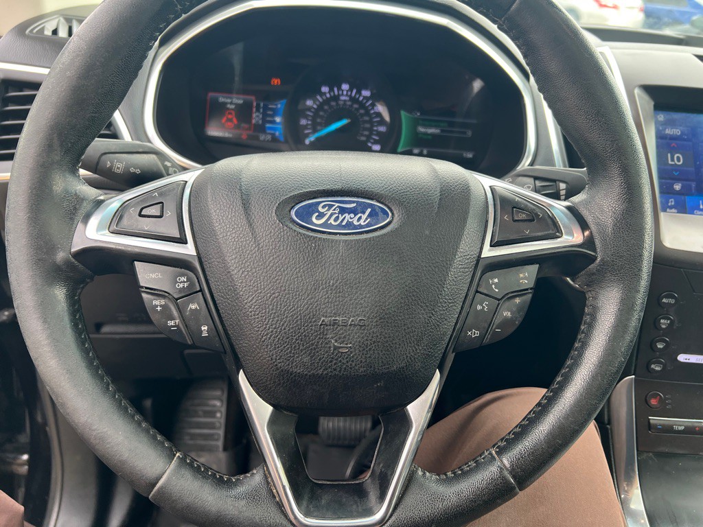 2020 Ford Edge Image 22