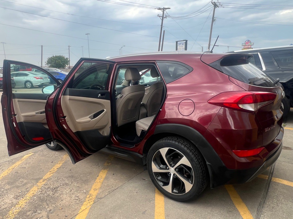 2016 Hyundai Tucson Image 10