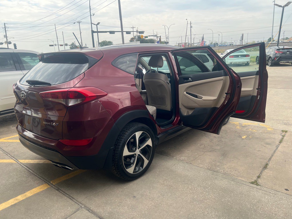 2016 Hyundai Tucson Image 12