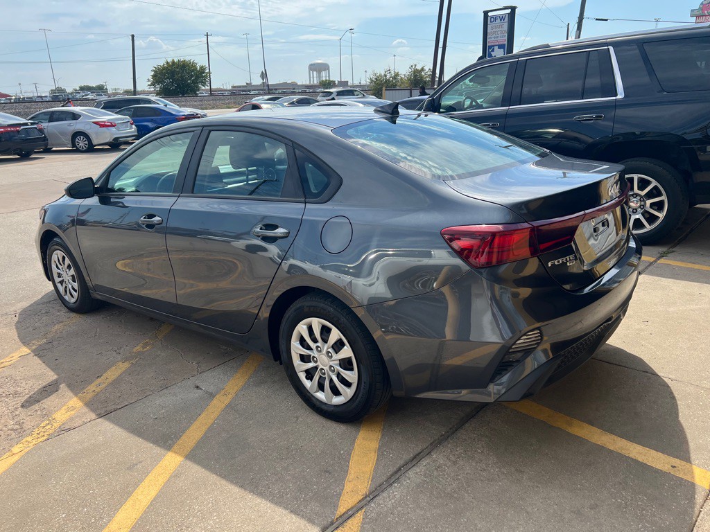 2024 Kia Forte Image 4