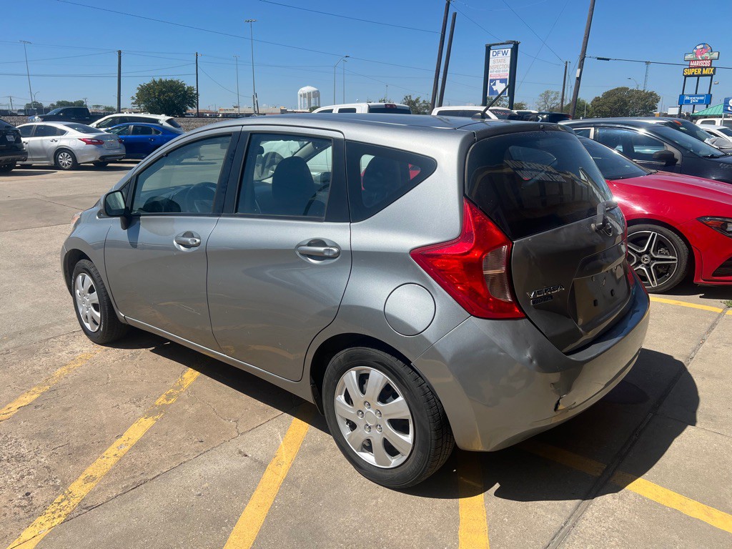 2014 Nissan Versa Image 4