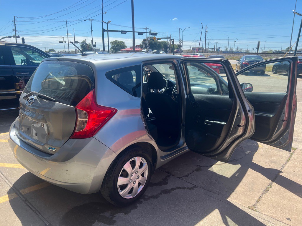 2014 Nissan Versa Image 12