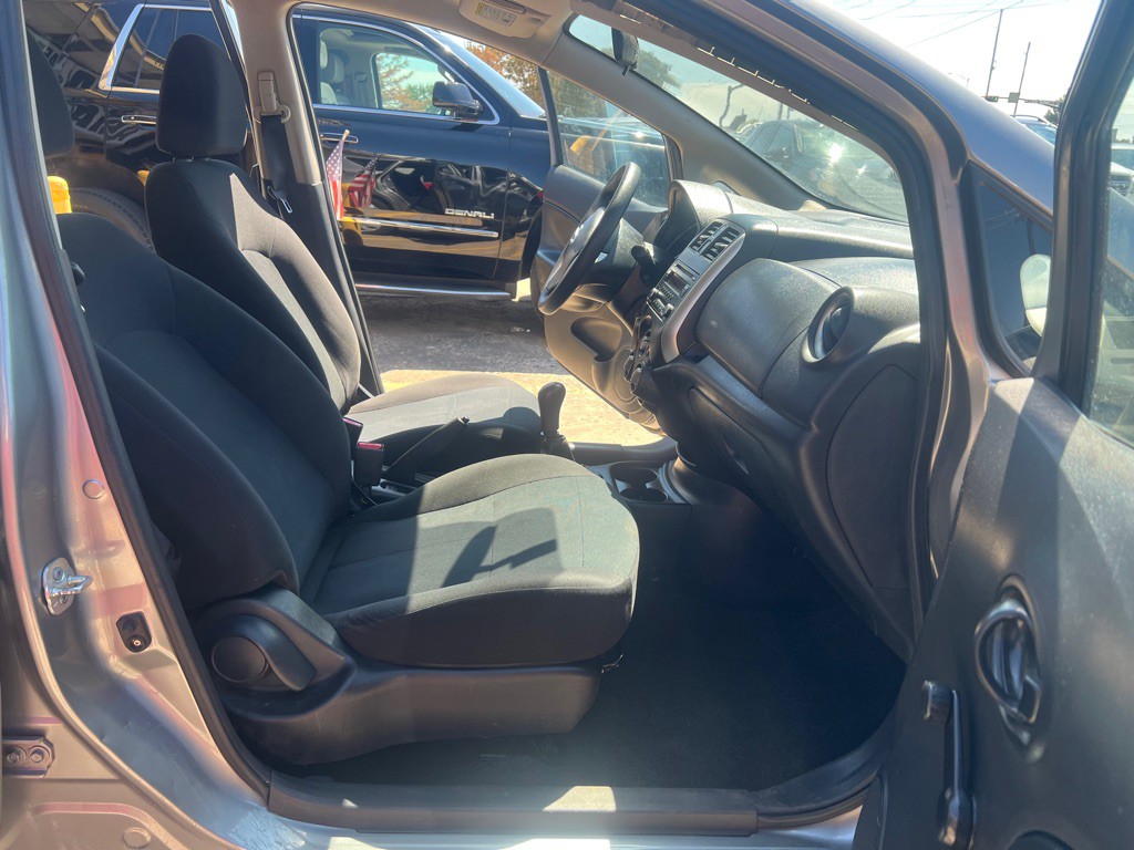 2014 Nissan Versa Image 15