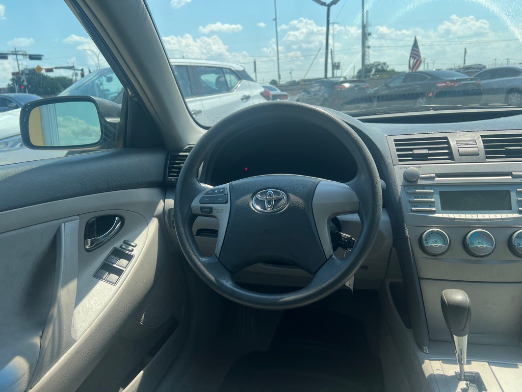 2009 Toyota Camry Image 16