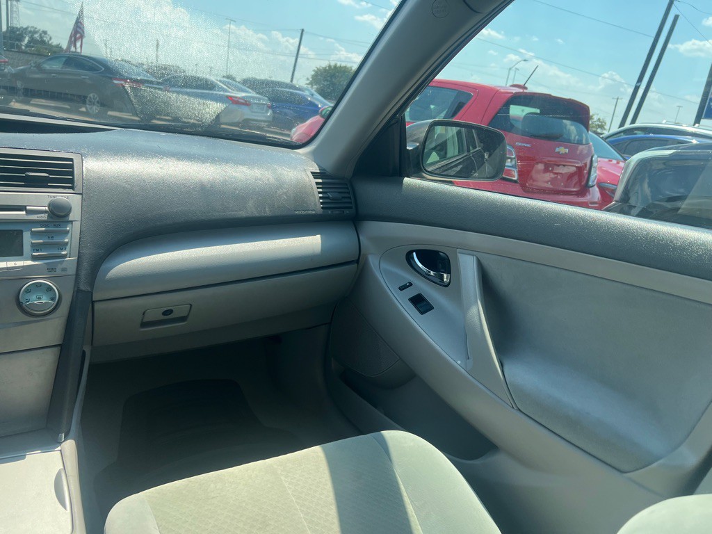 2009 Toyota Camry Image 17
