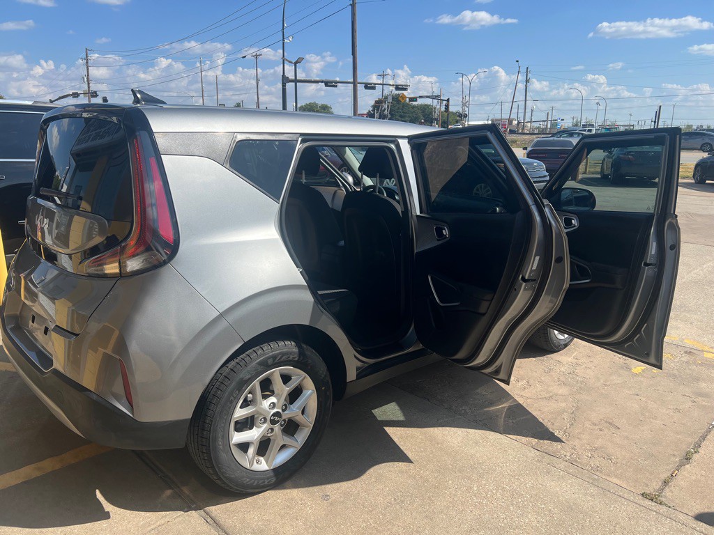 2023 Kia Soul Image 12