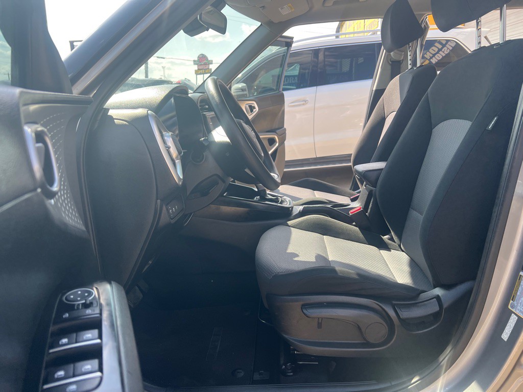 2023 Kia Soul Image 13
