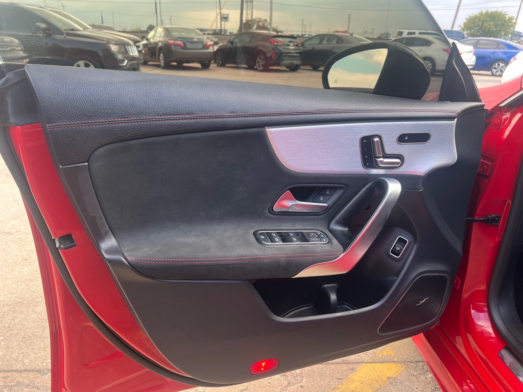 2020 Mercedes-Benz CLA-Class Image 13