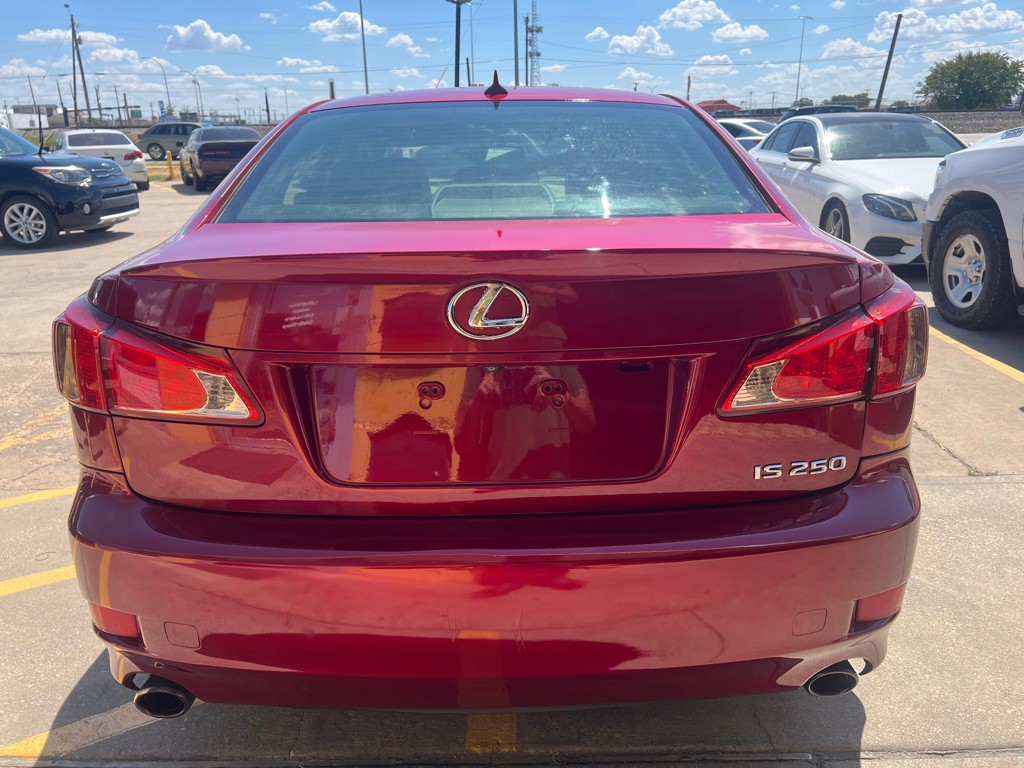 2011 Lexus IS Image 5