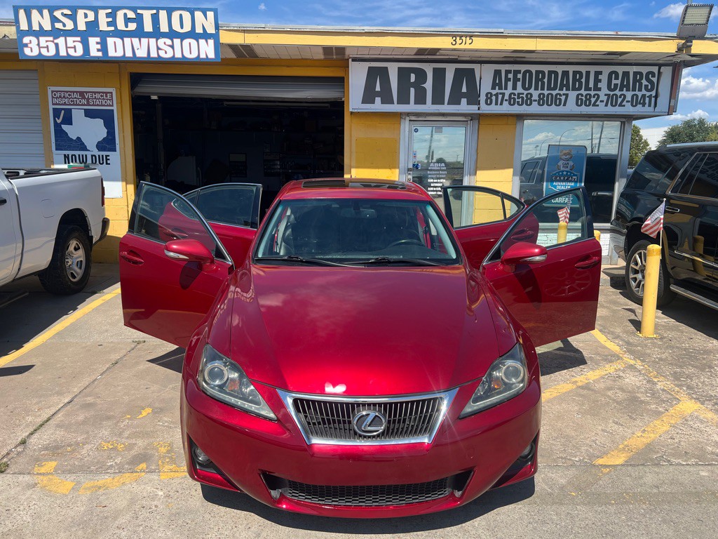 2011 Lexus IS Image 8