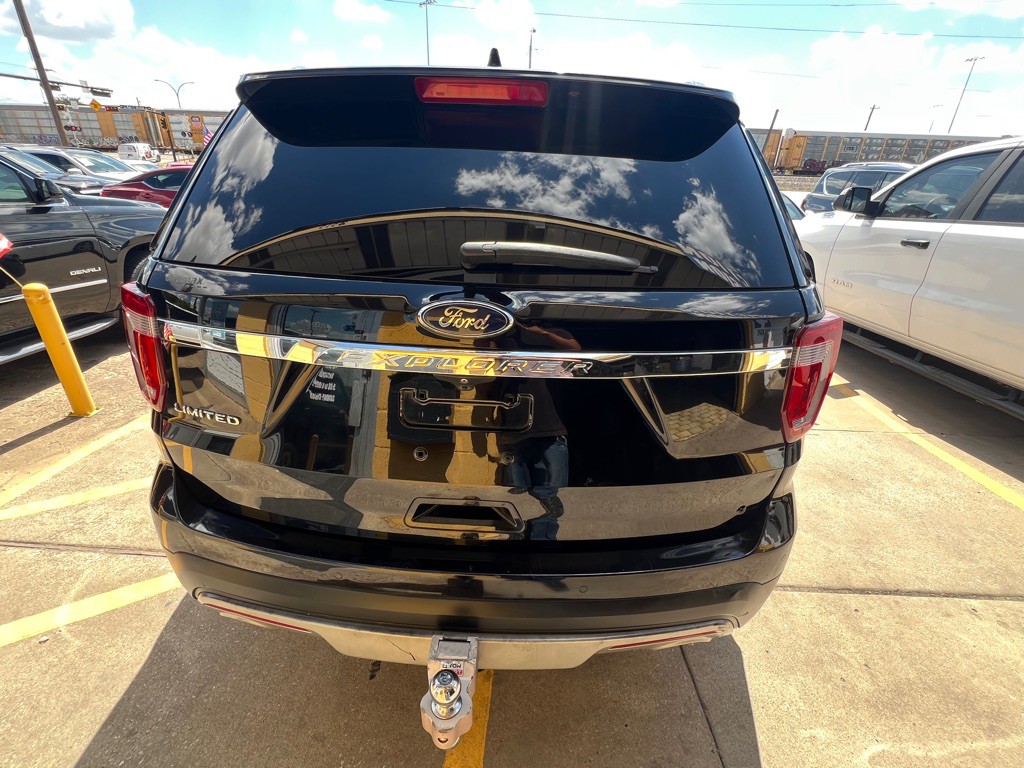 2017 Ford Explorer Image 5