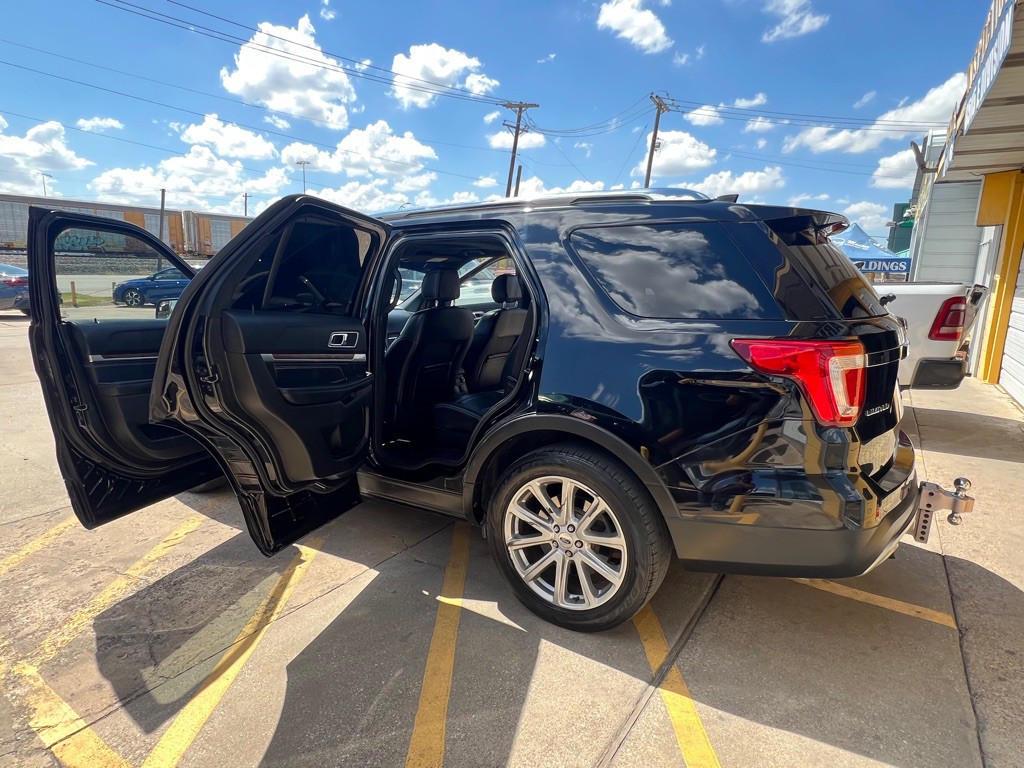 2017 Ford Explorer Image 10