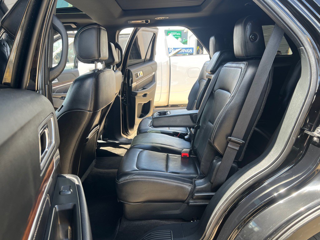 2017 Ford Explorer Image 14