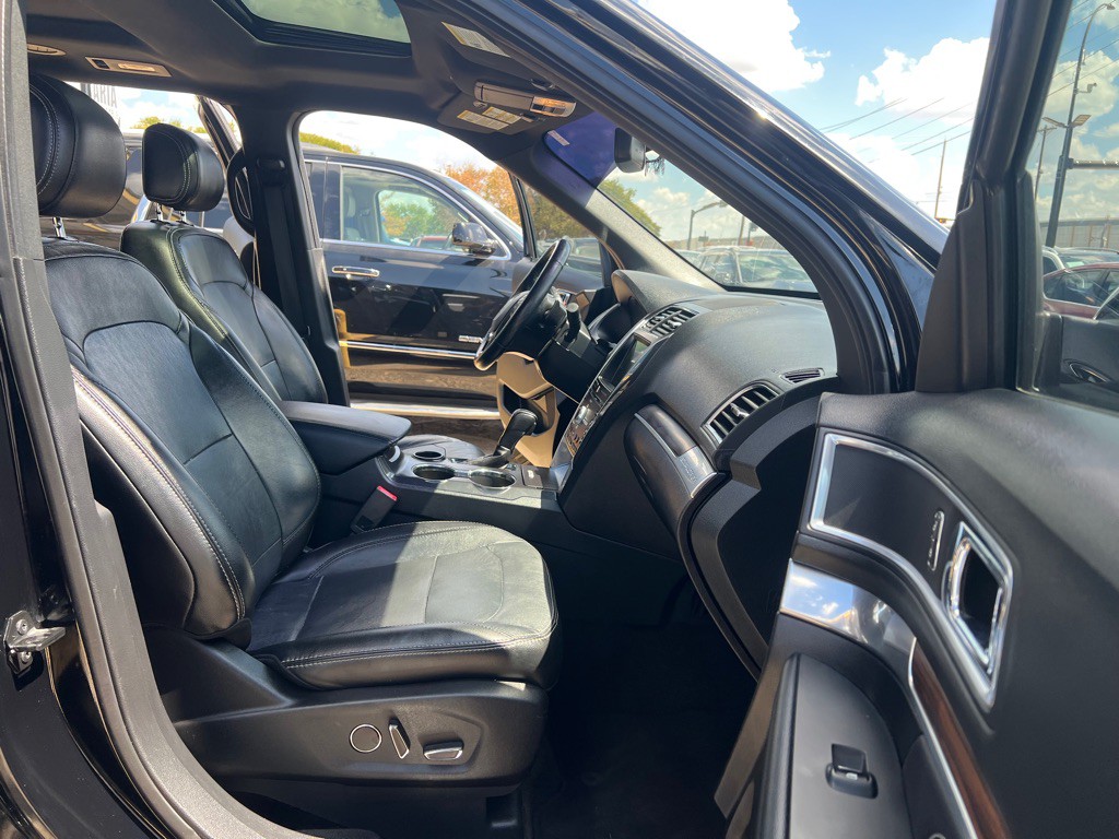 2017 Ford Explorer Image 15