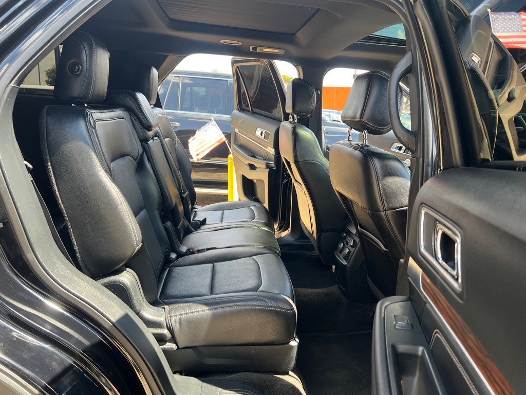 2017 Ford Explorer Image 16
