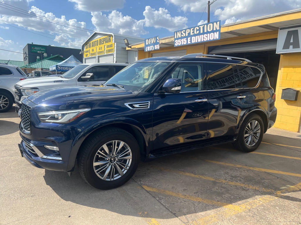 2021 INFINITI QX80 Image 3