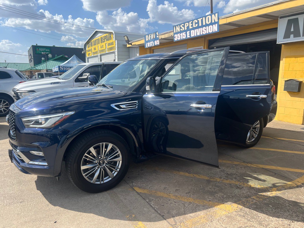 2021 INFINITI QX80 Image 9