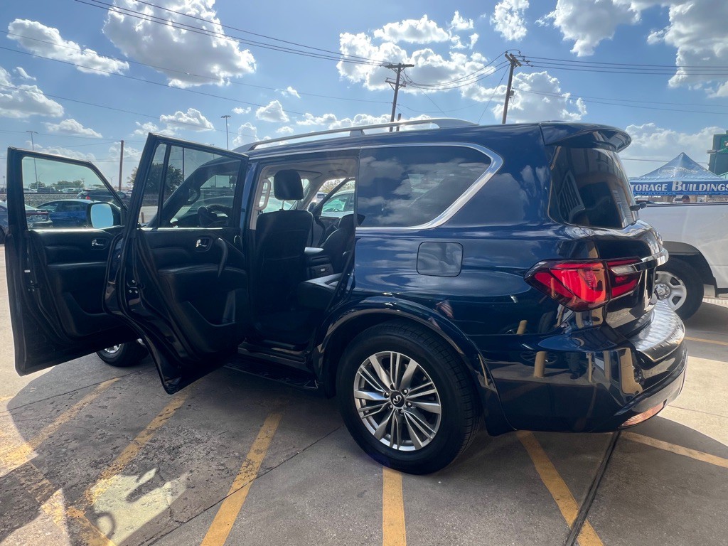 2021 INFINITI QX80 Image 10