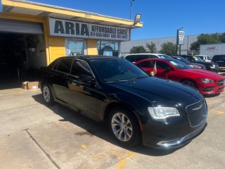 Image for 2018 Chrysler 300 Touring ID: 7717593