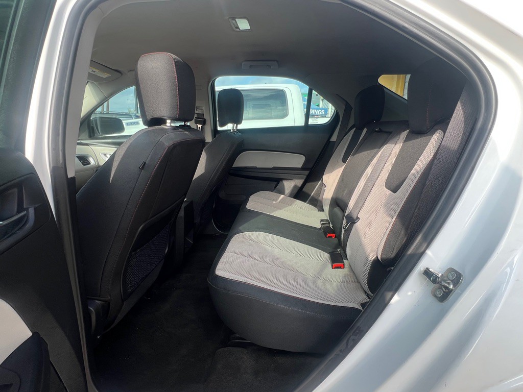 2017 Chevrolet Equinox Image 17