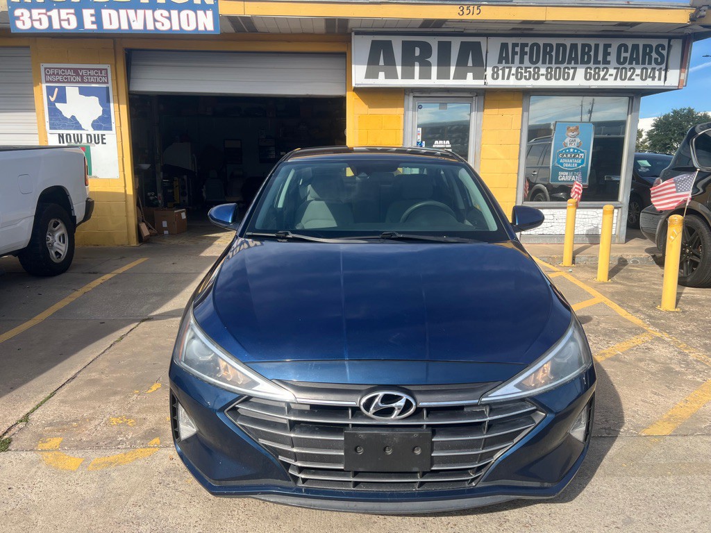 2019 Hyundai Elantra Image 2