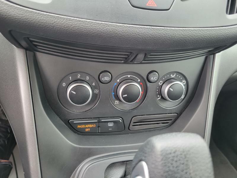 2016 Ford Escape Image 40