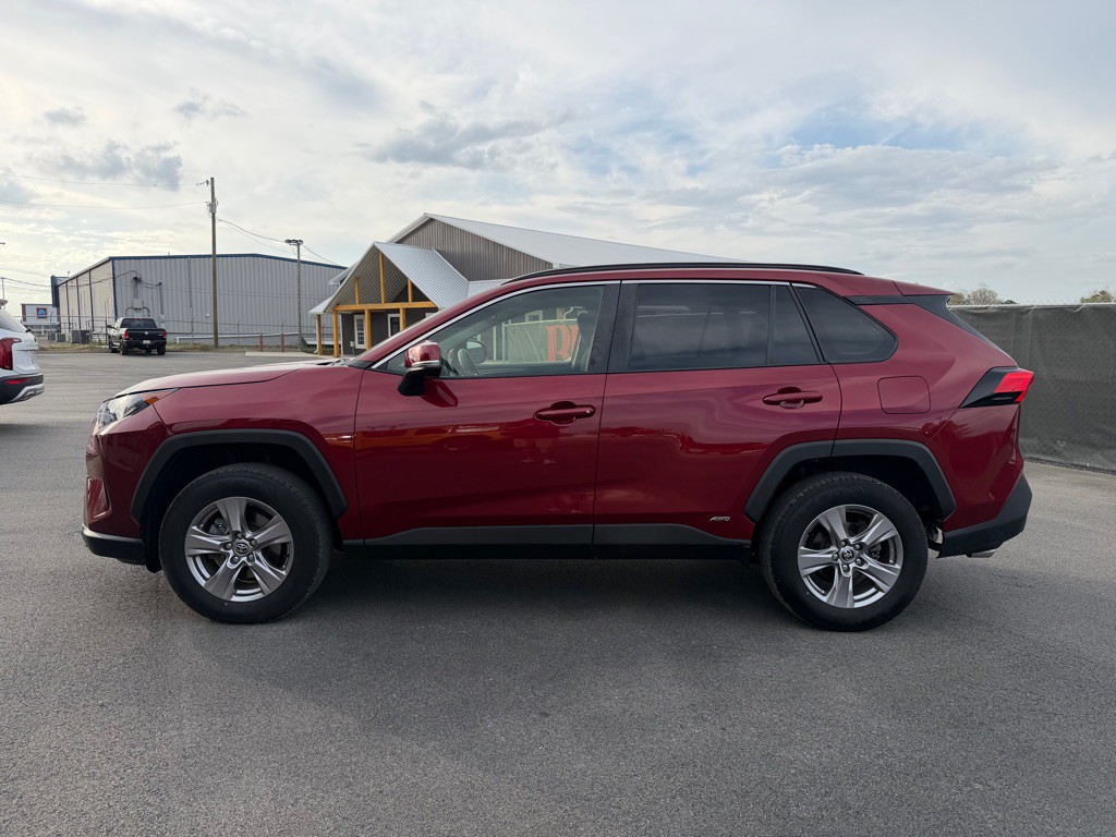2022 Toyota Rav4 Image 2