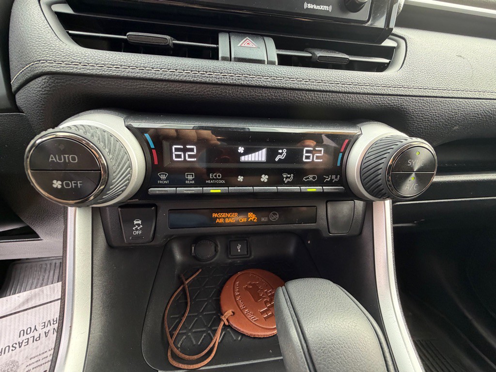 2022 Toyota Rav4 Image 9