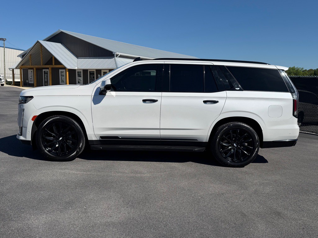 2021 Cadillac Escalade Image 1