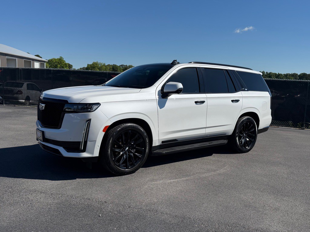 2021 Cadillac Escalade Image 2