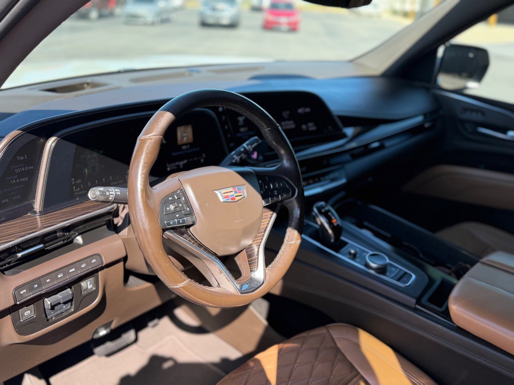 2021 Cadillac Escalade Image 3