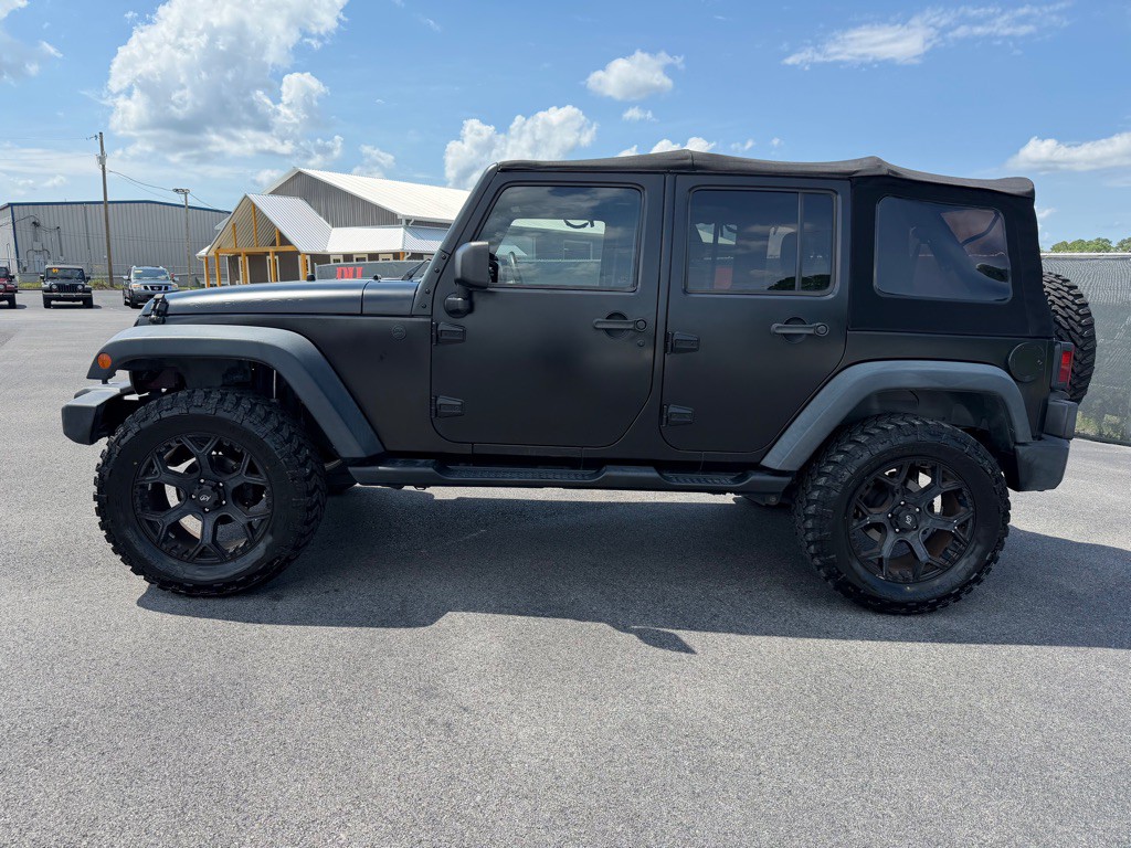 2013 Jeep Wrangler Unlimited Image 3