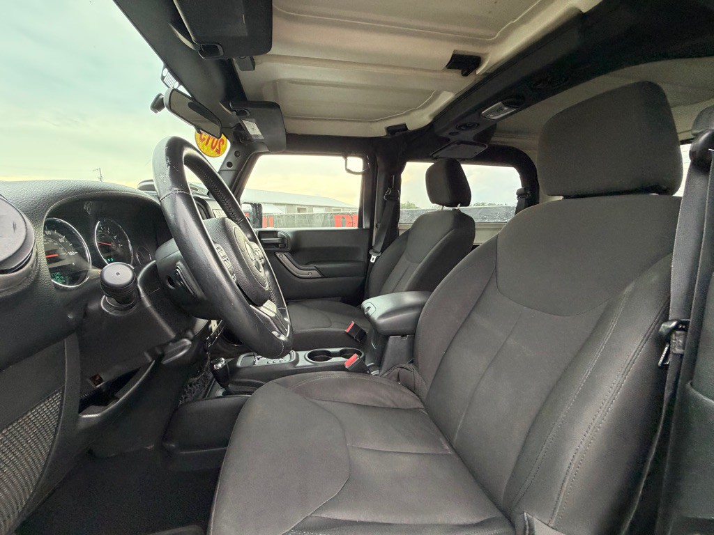 2015 Jeep Wrangler Image 8