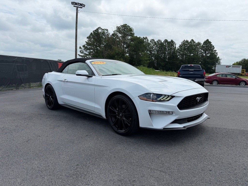 2020 Ford Mustang Image 2
