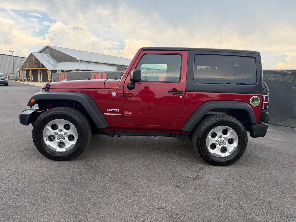 2012 Jeep Wrangler Image 4