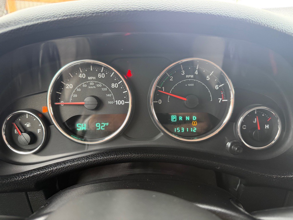 2012 Jeep Wrangler Image 8