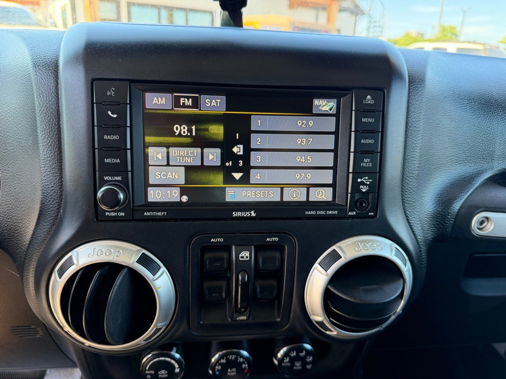 2017 Jeep Wrangler Unlimited Image 9