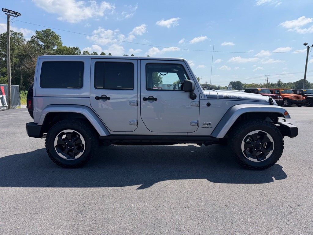 2014 Jeep Wrangler Unlimited Image 2